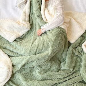 Patura pufoasa Nani Reus PP041