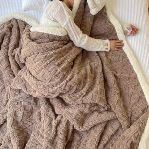 Patura pufoasa Nani Arturo PP035